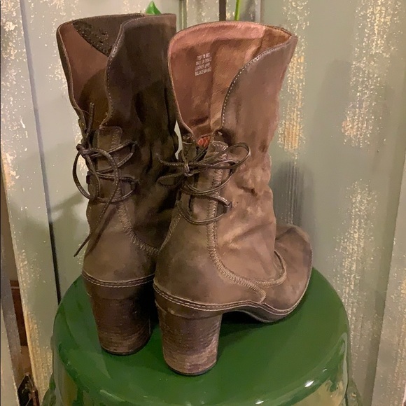 Clarks Artisan brown leather tie back heel boots - Picture 5 of 9